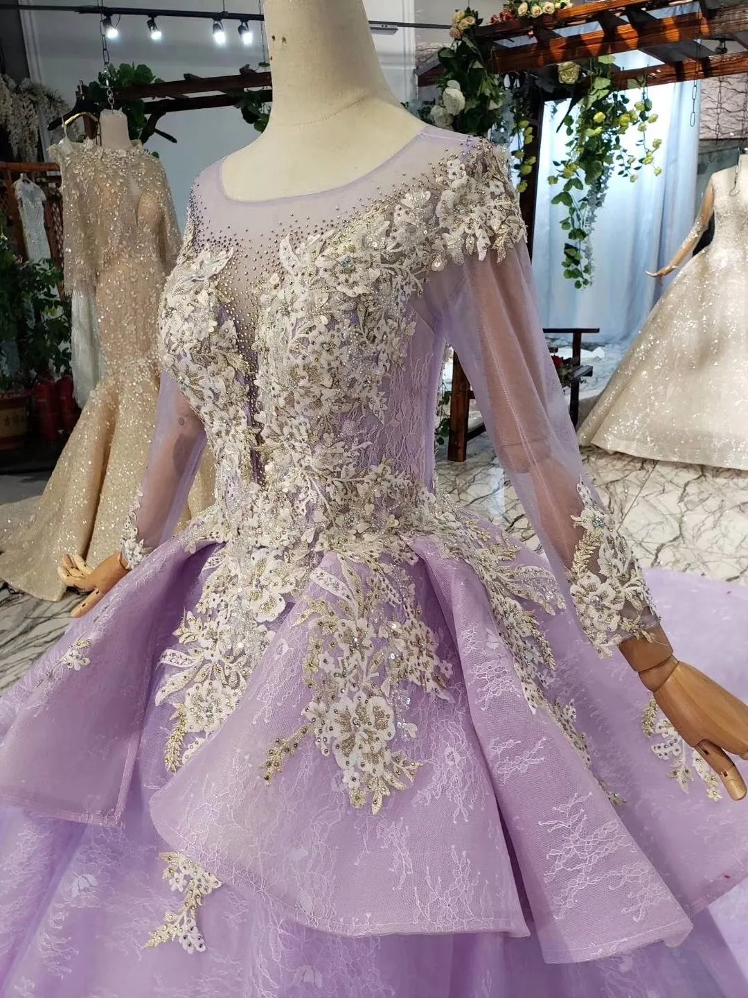 Stunning Long Sleeve Ball Gown Appliques Beading Lilac Quinceanera Dress UQ2031