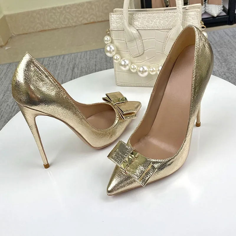 TEEK - Golden Show Bow Pumps