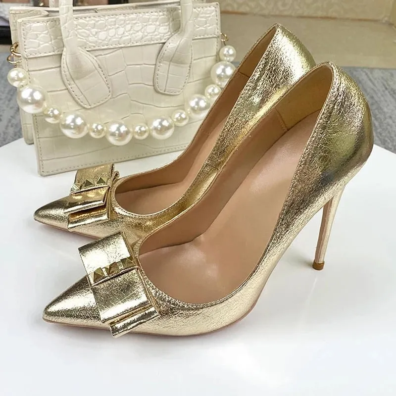 TEEK - Golden Show Bow Pumps