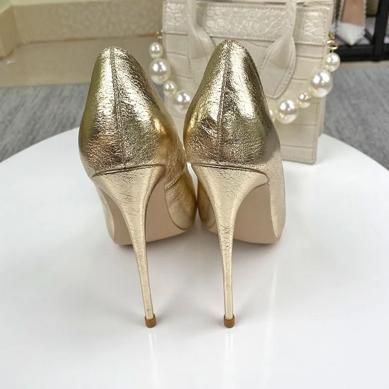 TEEK - Golden Show Bow Pumps