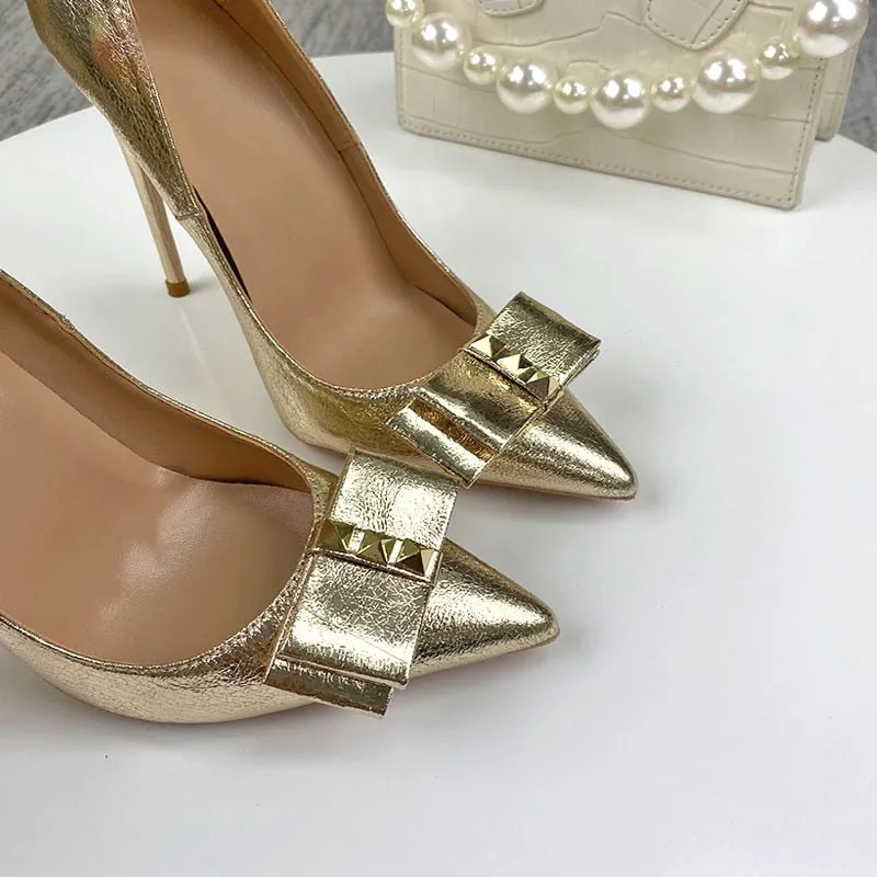 TEEK - Golden Show Bow Pumps