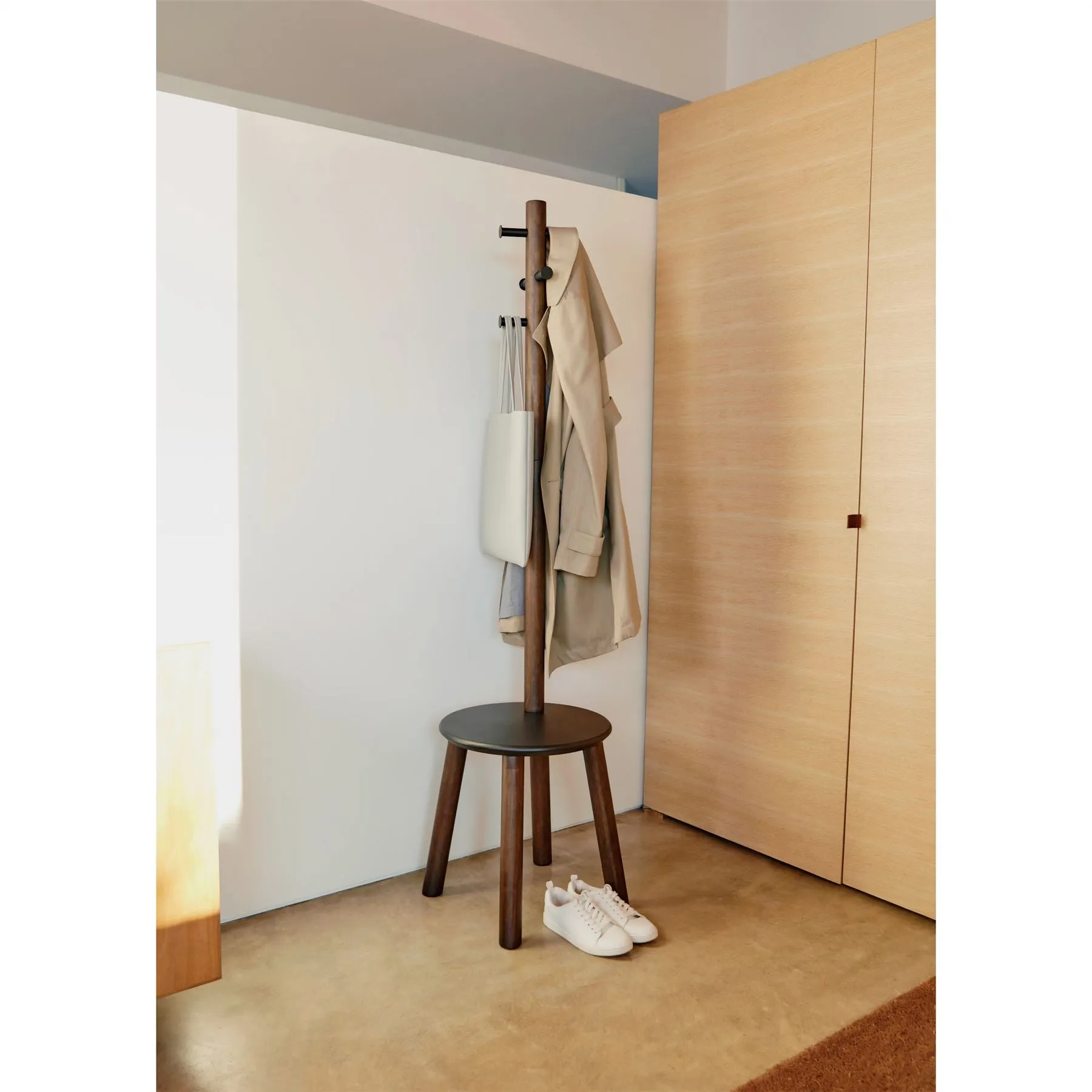 Umbra Pillar Combined Stool and Coatrack