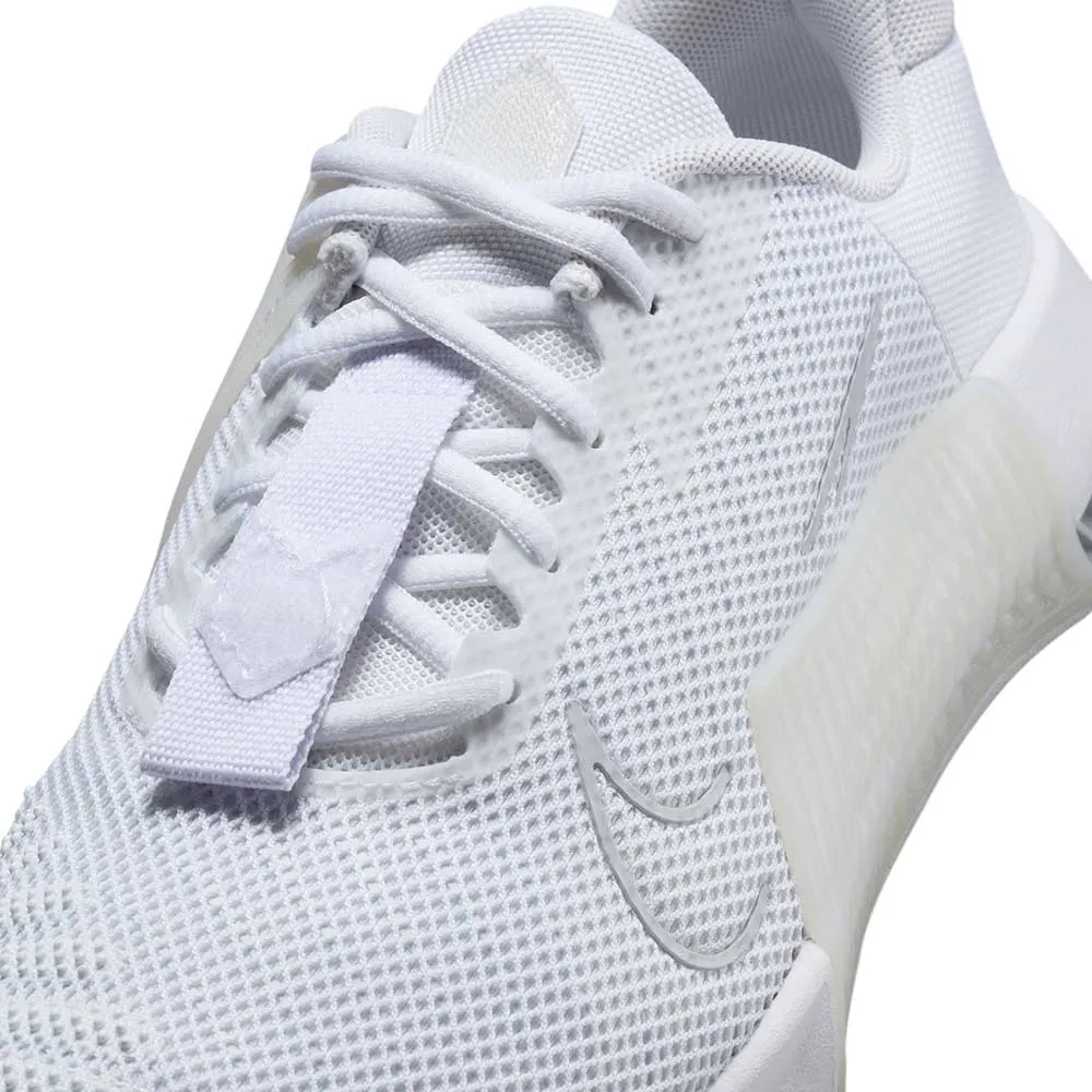 Women's Metcon 9 Runing - White/Pure Platinum - Regular (B)