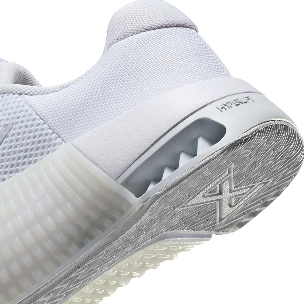 Women's Metcon 9 Runing - White/Pure Platinum - Regular (B)